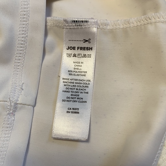 18-24m (4/$20) Joe Fresh Rashguard Top - Picture 14 of 15